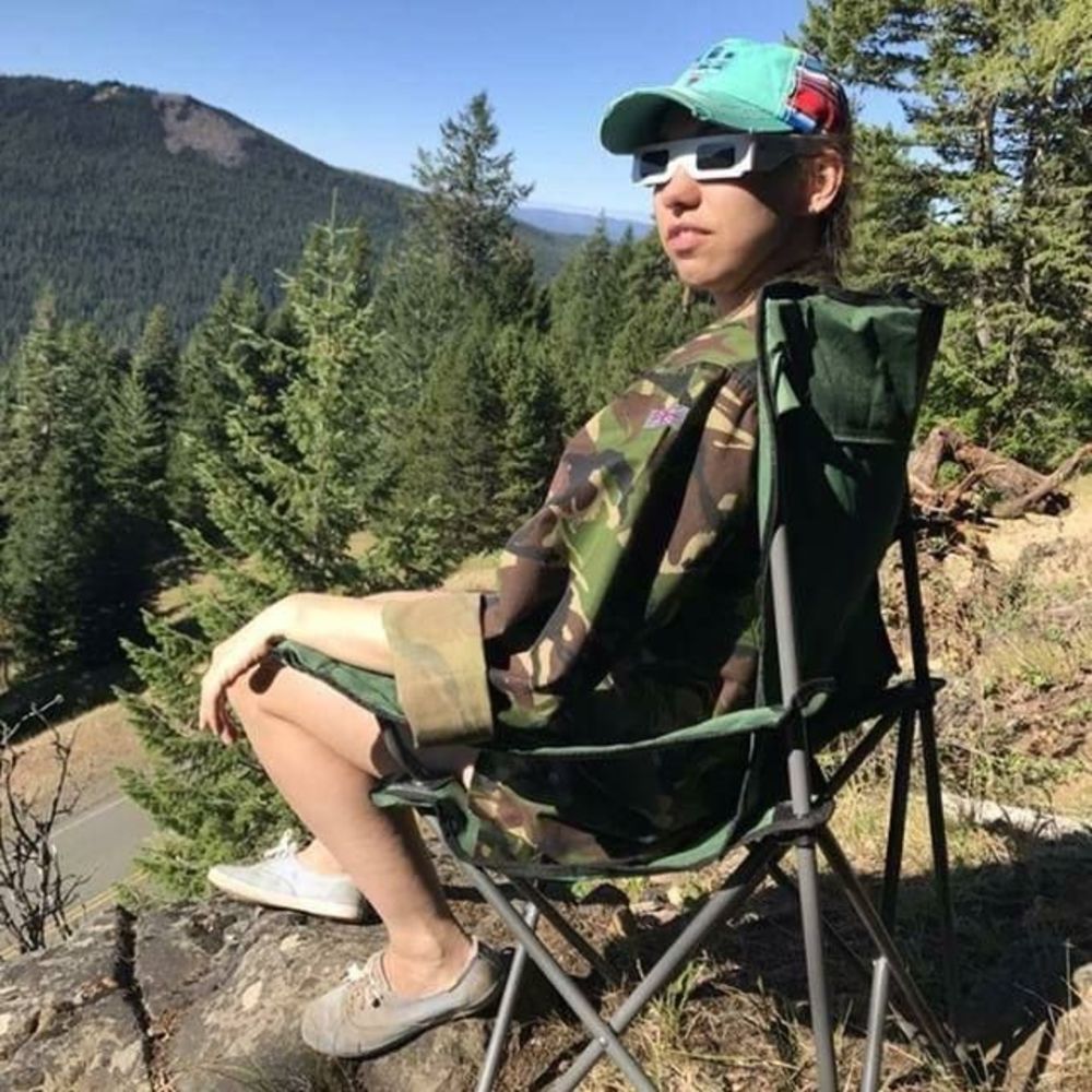 Meet your Posher, Elise